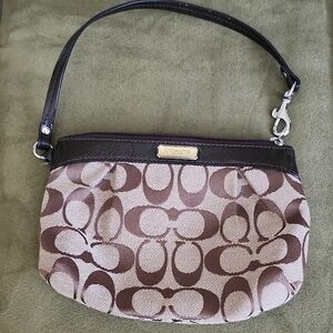 SALE💥Coach Signature Brown and Black Clutch/Wristlet